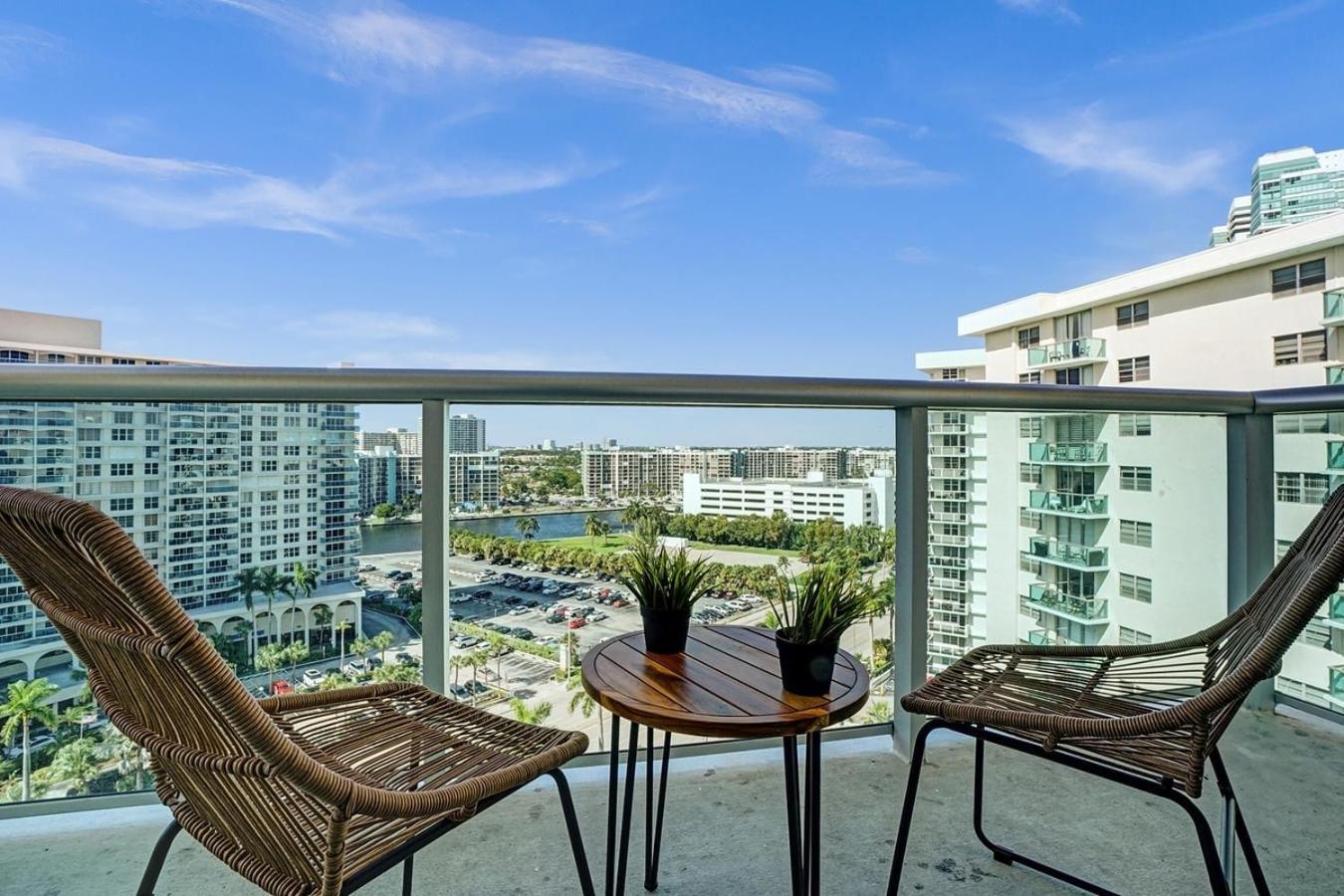 2Bd Condo Christmas Retreat Pool Beachside 好莱坞 外观 照片