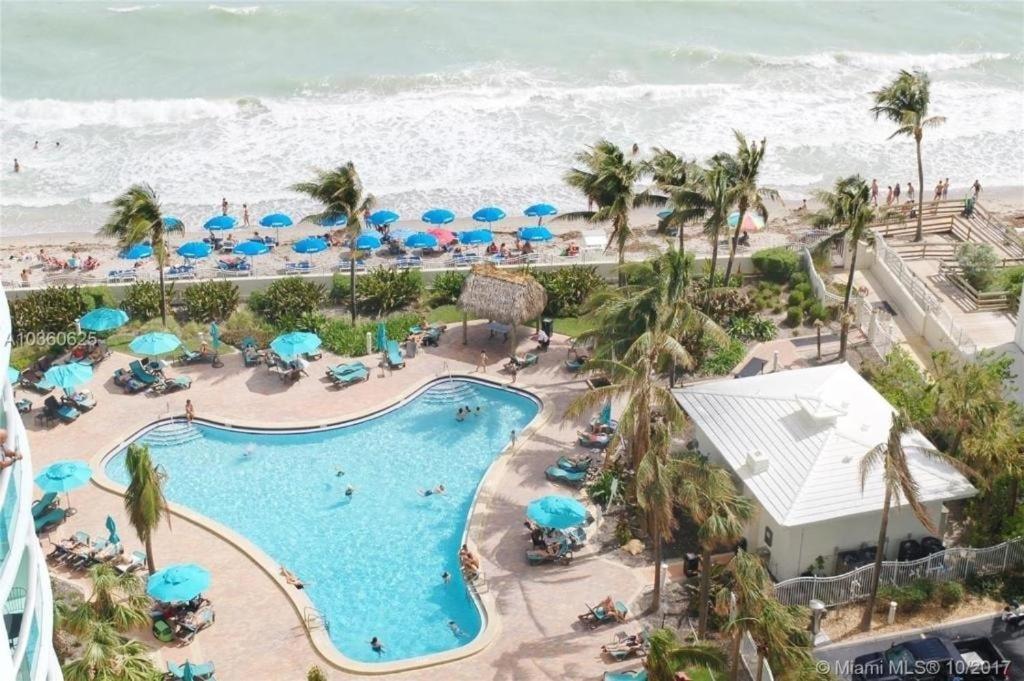 2Bd Condo Christmas Retreat Pool Beachside 好莱坞 外观 照片