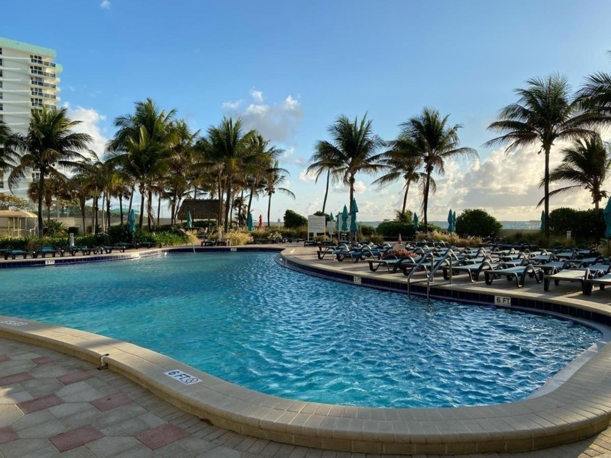 2Bd Condo Christmas Retreat Pool Beachside 好莱坞 外观 照片